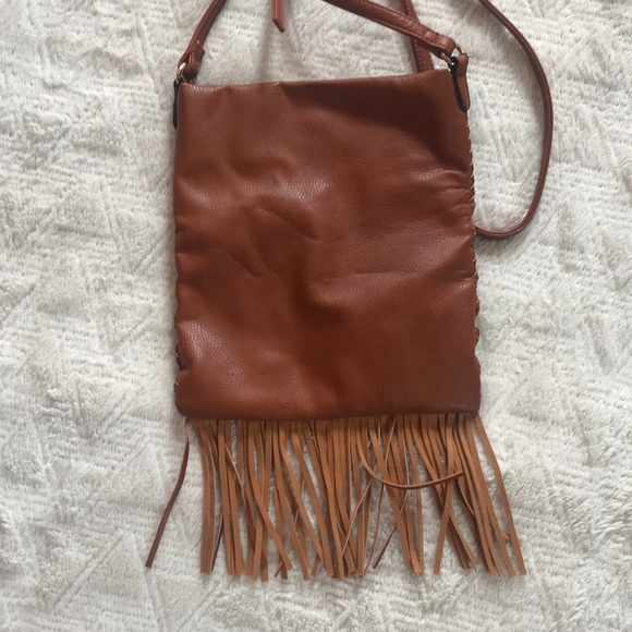 Fringe Purse! Crossbody style - Picture 3 of 5